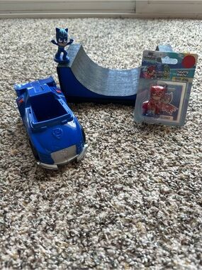 Mixed toy lot bundle
